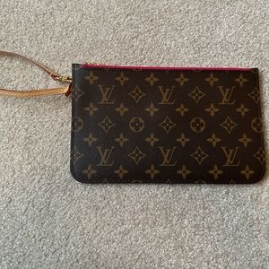 Louis Vuitton neverfull pouch